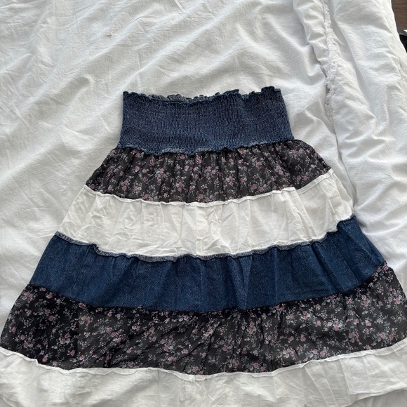 Size small vintage skirt! Can also be worn as a mini dress - Picture 1 of 2